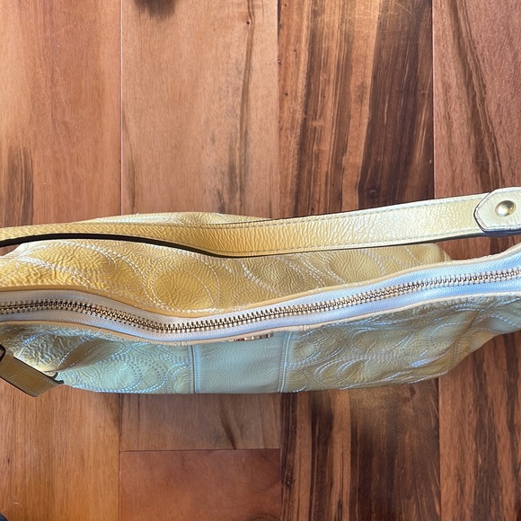 Coach Signature Stitched Yellow Cream Patent Leather Hobo Shoulder Bag F19282 - Picture 11 of 12